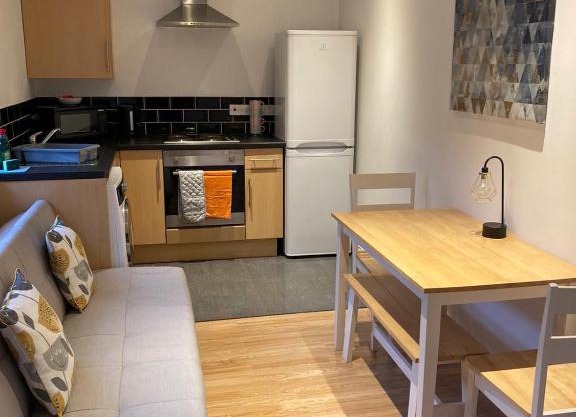 Kingsway Apartment