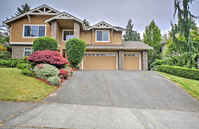 Kirkland Home w / Backyard - Mins au lac Washington