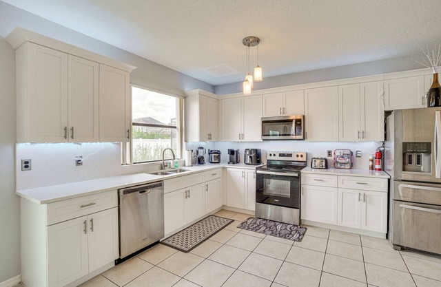 Kissimmee Home w/Amenity Access: Near Disney!