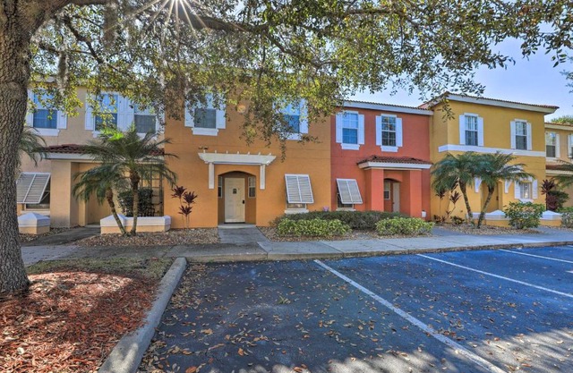 Kissimmee Home with Pool Access about 8 Mi to Disney!