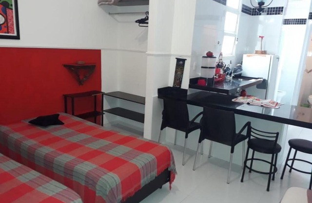 Kitnet em Guarujá - Pitangueiras (sem garagem)