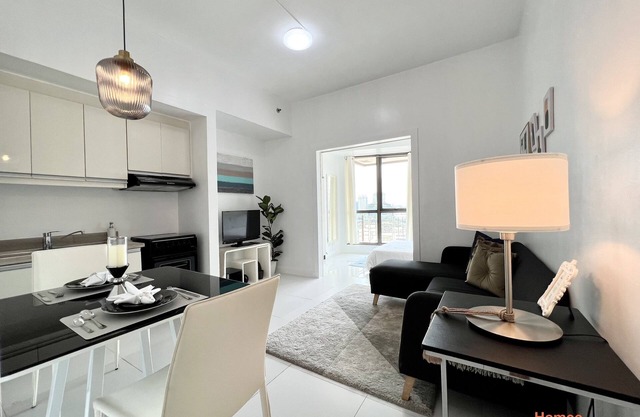KL Tower - Clean & Cozy 1BR Unit near Greenbelt Mall Makati City