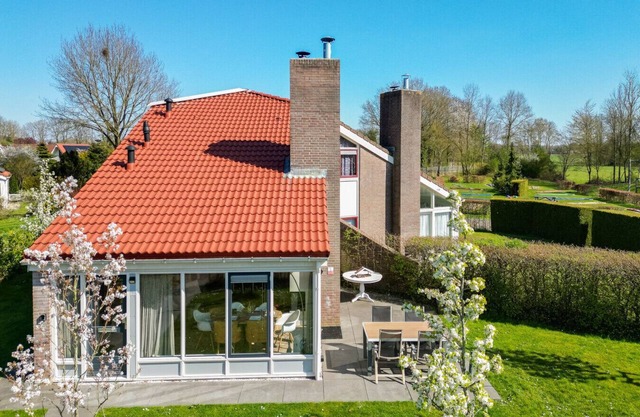 Kluut | Beautiful house with sauna and fireplace
