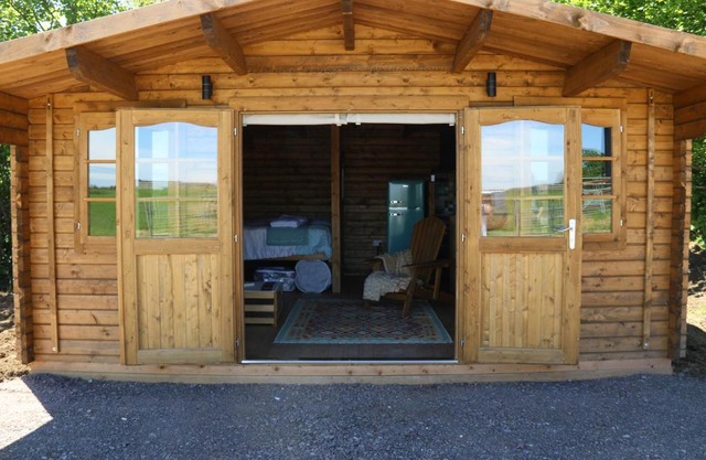 Knapp Farm Glamping Lodge 1