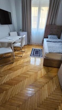 Knezevic resorts 11