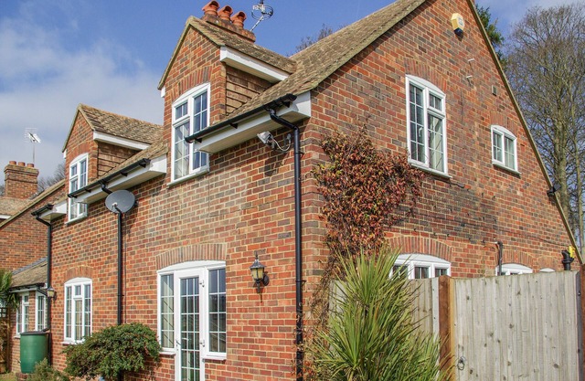 Knights Cottage, HOLLINGBOURNE