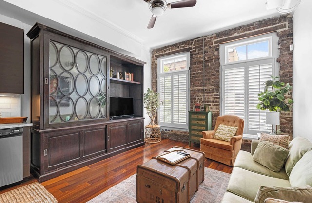 Knockout Loft- Near Plant Riverside
