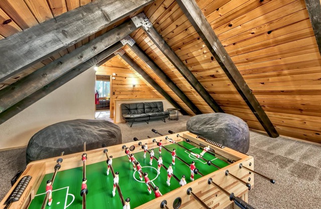 Knotty Cabin, Loft, Foosball, Bathroom and Kitchen Updates