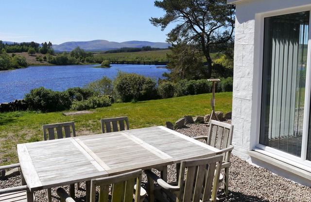 Knowehead Cottage - une maison pouvant accueillir 10 personnes dans 3 chambres