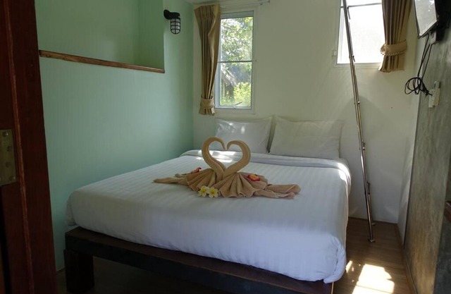Koh Mak Living