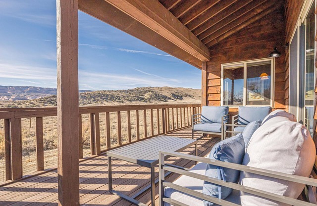 Kokopelli Ranch: Ride Iconic Trails from backyard