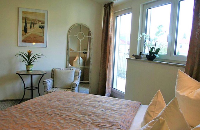 Komfort Suite, 93qm, 2 Schlafzi., Sep. Wohnraum, 2 Balkone, Bad und Dusche, sep. WC
