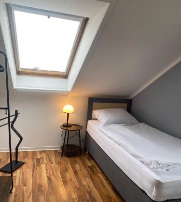Komfortables Apartment, Ihr Zuhause auf Zeit mit 3 Schlafzimmern, 2 Balkonen, Netflix & 24h Check-In