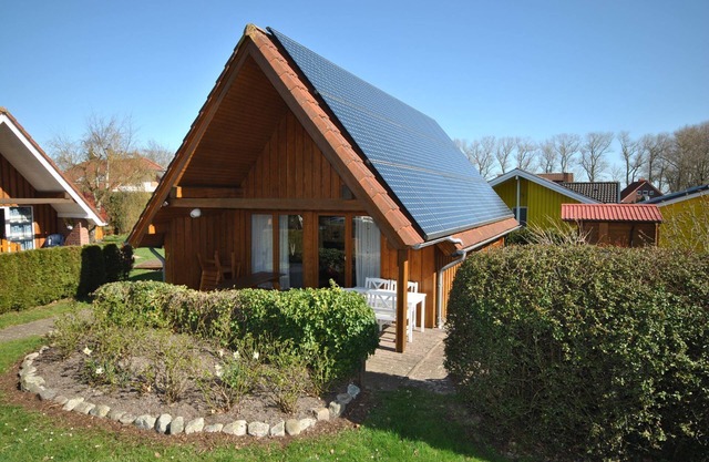 Komfortables, Helles Holzhaus mit Überdachter Südwestterrasse