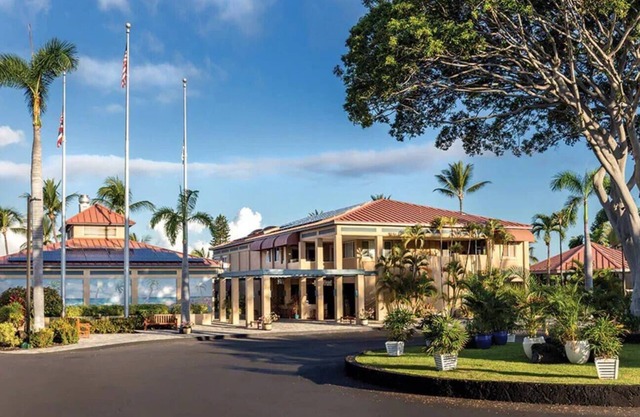 KONA COAST RESORT - Perfect for a couples get away or a family vacation!
