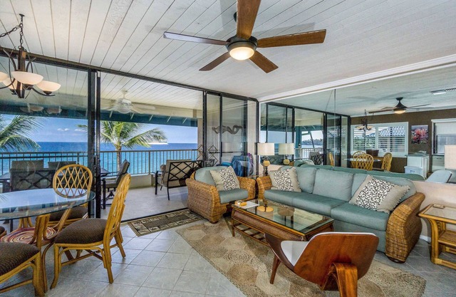 Condo privé en bord de mer avec véranda, cuisine complète et WiFi