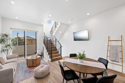 Koreatowns Best Deluxe 2BR with Private Roof Deck