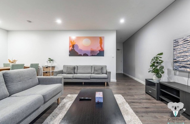 KozyGuru | Homebush West | 3 Bedroom Apt+Parking