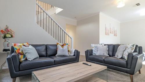 KozyGuru | Kellyville Ridge | 4 Bedroom House