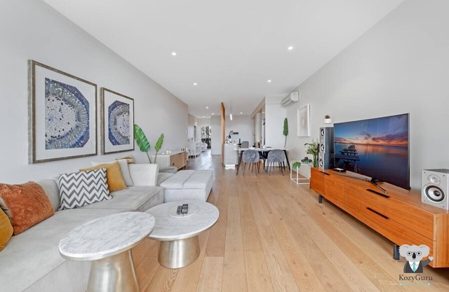 KozyGuru | Pagewood | Cosy Clean 2Bed Apt