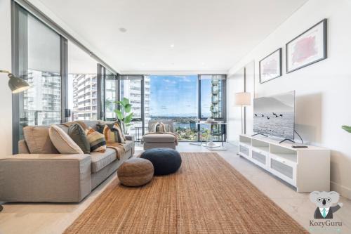 KozyGuru | Rhodes | Stylish Waterfront Living