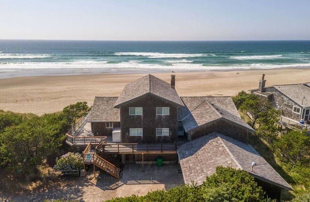 Kraken's Candle Beachfront Home