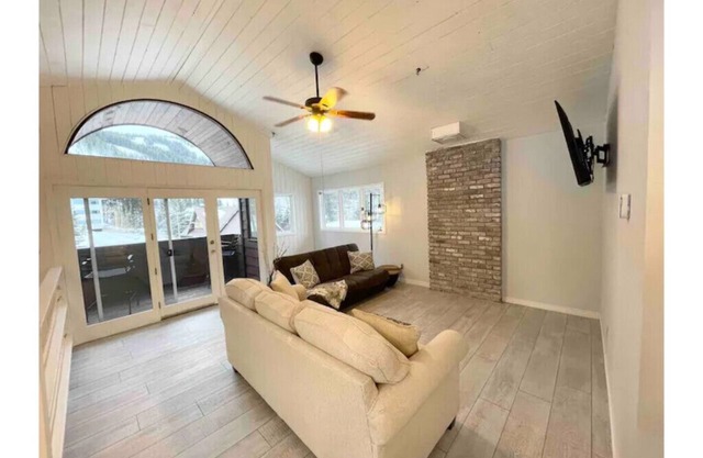 Kristiana Cozy 3 bedroom ski in condo