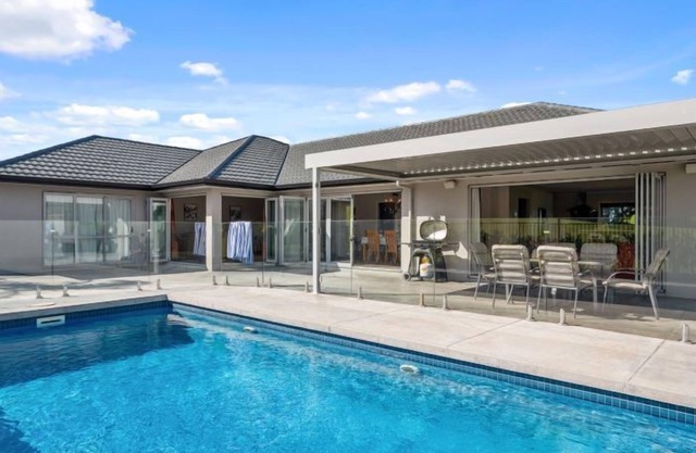 Base: 6 Extra: $30 119 Oraha Road, Kumeu, Auckland