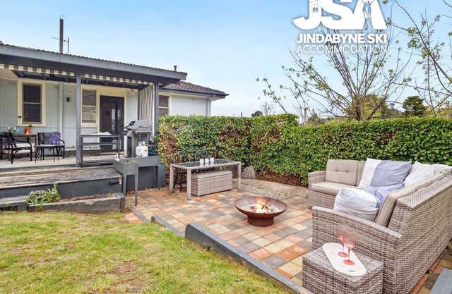 Kumquat Cottage pet friendly home with spacious backyard.