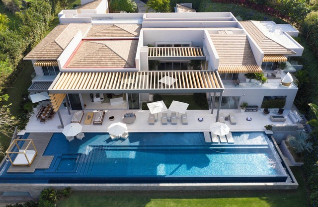 Kupuri Beachfront house six