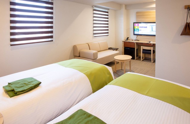 Kuretake Inn Premium Ogakiekimae
