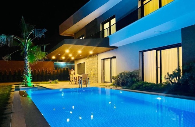 Kusadası'nda ozel havuzlu private villa NEWADA 15