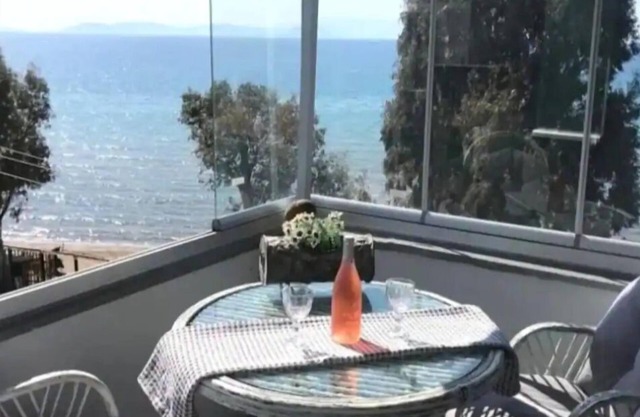Kusadasi denize plaja sıfır daire
