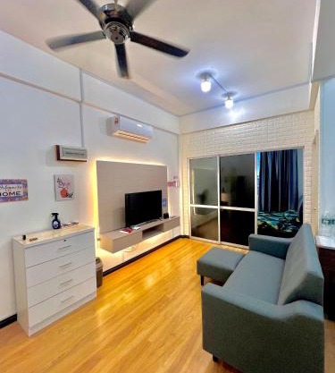 KW HOMESTAY CASA UNO APT Fully Aircond 3 Bedroom