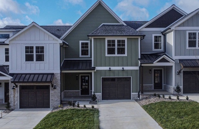 KY Lakeview townhome in upscale community, minutes from dining & activities.