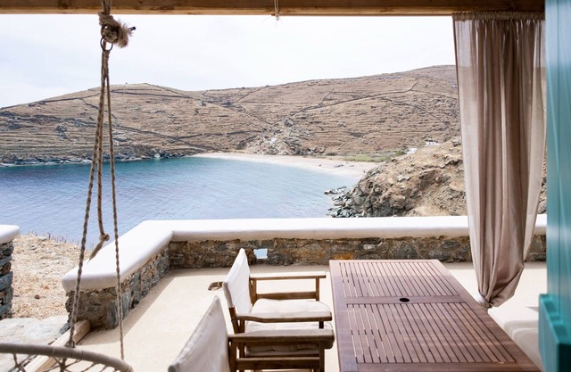 KYON Beach Suite-E 2min by the sea Skilos, Kythnos