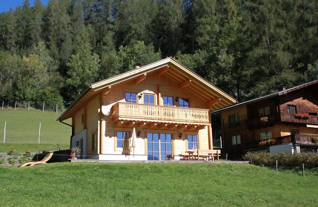 Joli appartement dans une maison de vacances avec WIFI, TV, terrasse et animaux admis