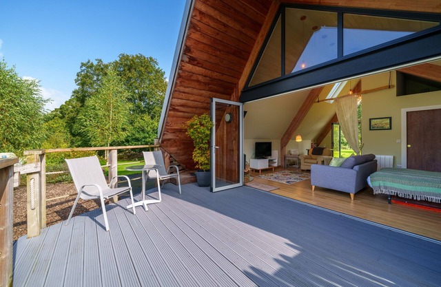 L'Atelier - Alpine-style chalet designed for two in Witherslack