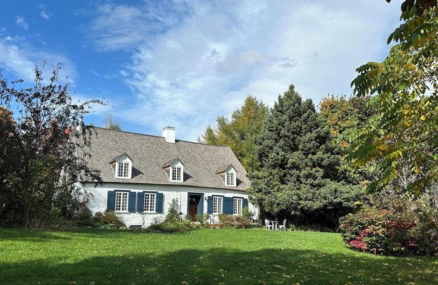 La maison de campagne. Ancestrale de 1669 sur l'Île d'Orléans