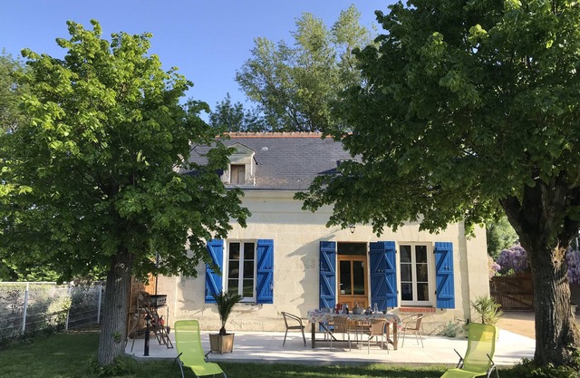 Gîte L'Ile Bellule Nature, Pêche,Canoë,Jeux, près de Chinon et du Tour de France