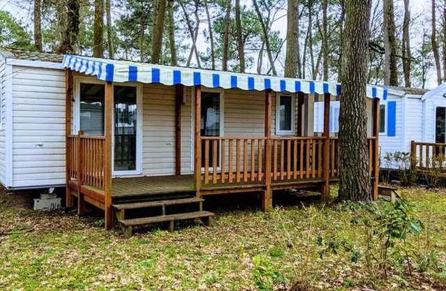 Mobil home PREMIUM - 32m² - 2 chambres + terrasse 4 à 5 personnes - 4 pers. inclus dans le tarif