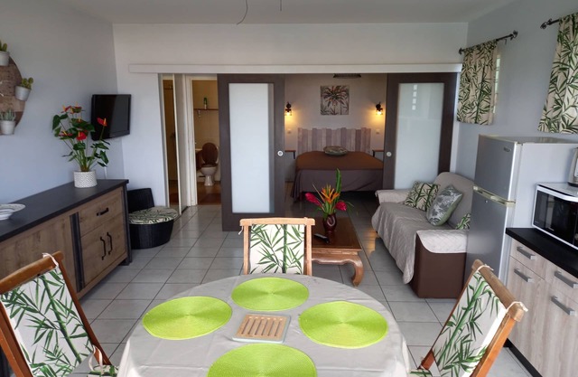 L'R2 LA VILLA MELISSA APPARTEMENT T2 AVEC PISCINE A 150 M DE LA PLAGE.