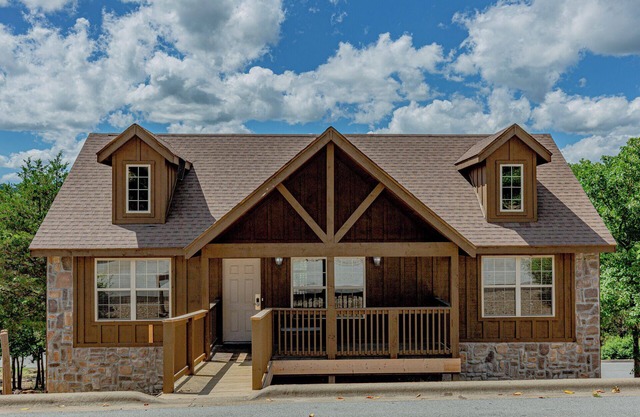 2-Bedroom Near Lake "Great Catch Cabin" #92