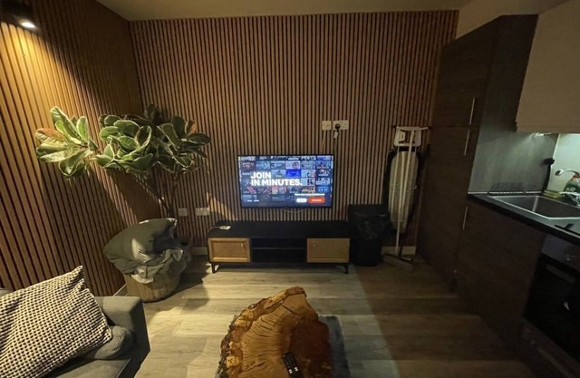 Chic & Stylish L1 Luxury Apartment in Liverpool Centre