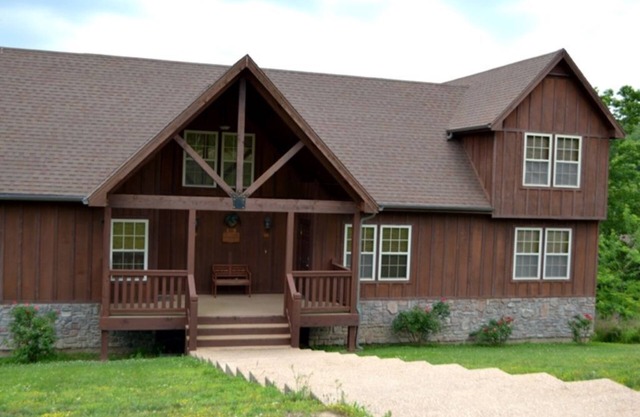 4 Br, 3. 4 Ba (une chambre est un loft avec lits superposés) Lakeview Cabin # 131