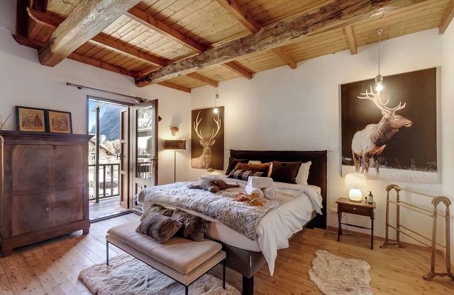 La Baita 1800 Ski In Ski Out, Claviere, Italy