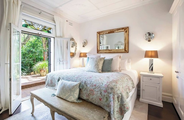 La Belle de Balmain Serene Gem near Sydney Harbour