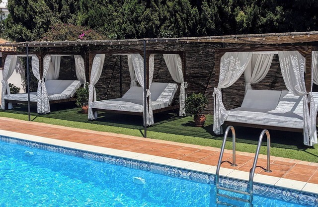 Chambre double supérieure, lit king-size, centre Talará (Lecrin), WIFI, piscine