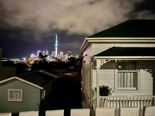 LA CASA BONITA PONSONBY Auckland