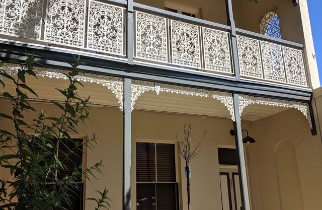 "La Dentella" Française pour Dentelle - Terrasse de luxe exquise dans le quartier central des affaires de Bathurst